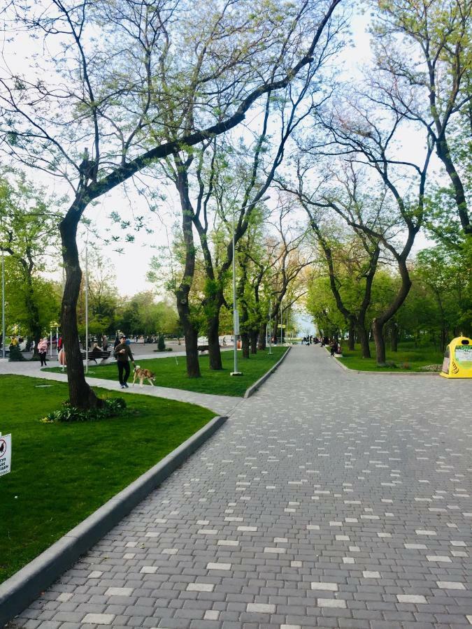 Апарт отель Однокомнатная квартира Одесса Экстерьер фото